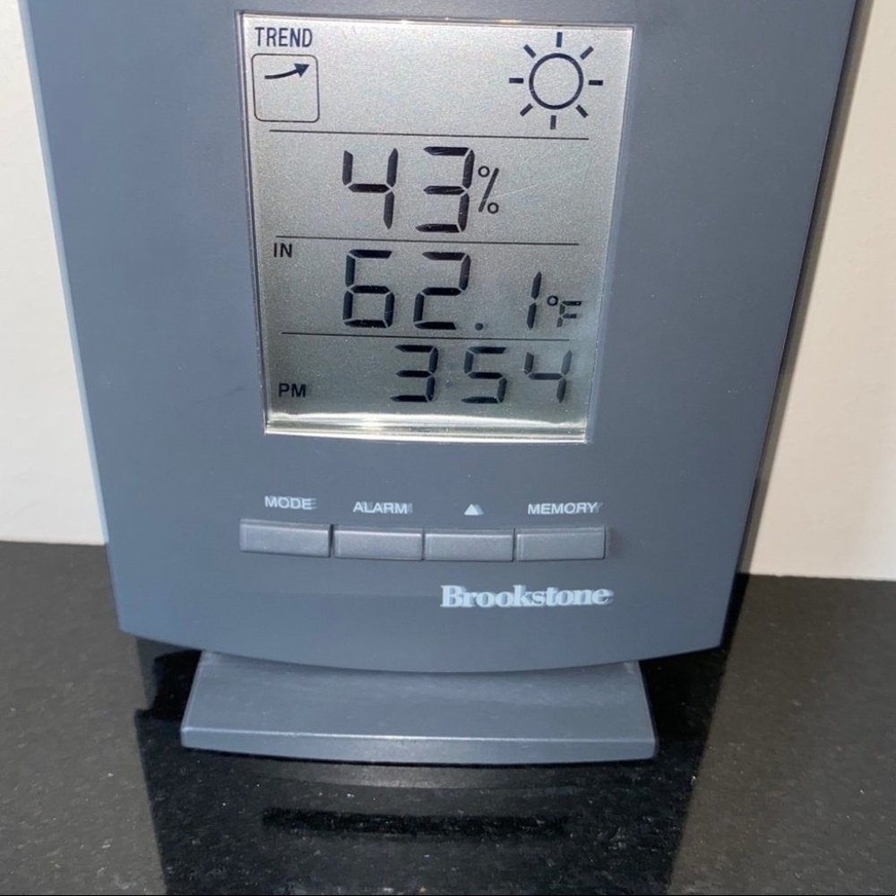 Brookstone Weather Static Clock w Date Temperature